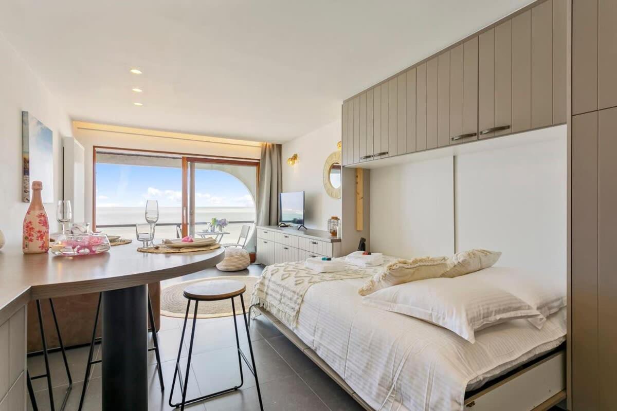 Huswell - Studio With Great Sea View On Terrace Knokke-Heist Exterior photo